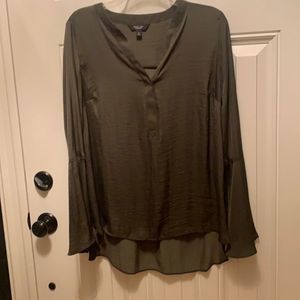 Simply Vera Vera Wang olive green long sleeve blouse